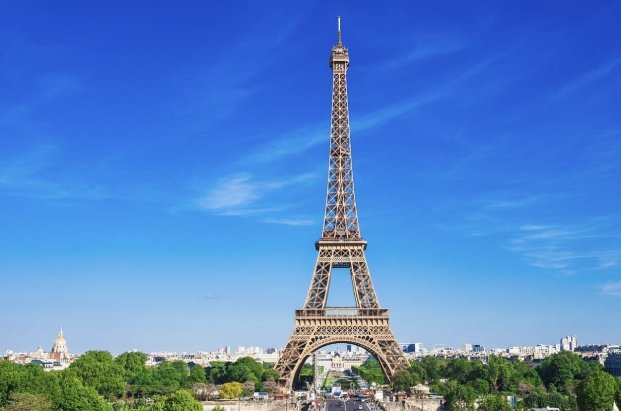 5 Reasons Why You Should Not Visit Europe's Top Destinations This Summer